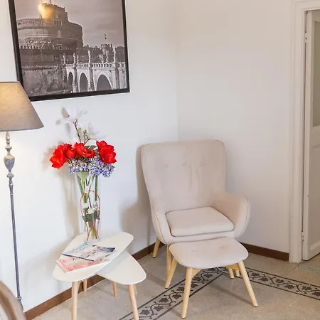 Pellegrino 75 Double Bedroom Apartment Rome