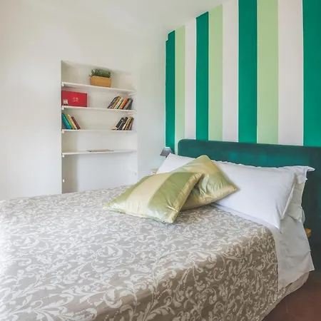 Pellegrino 75 Double Bedroom Rome