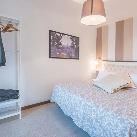 Pellegrino 75 Double Bedroom Rome