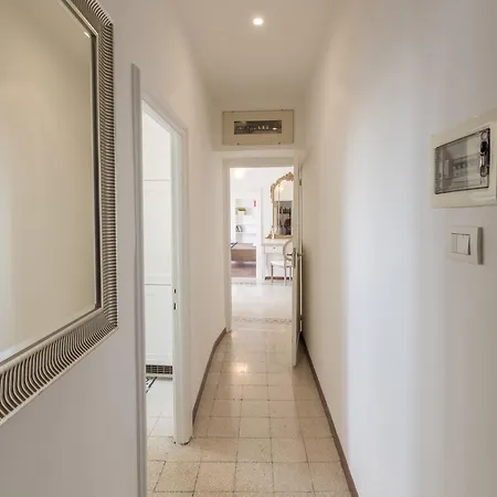 Apartment Pellegrino 75 Double Bedroom Rom
